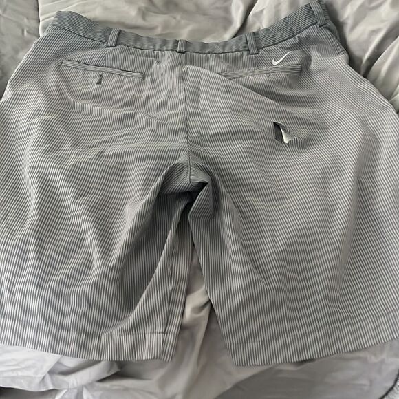 Mens gray Nike shorts sz 38 - see photos for condition - Picture 3 of 3